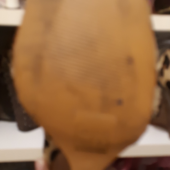 Animal Feaux Fur Wedges - Picture 3 of 4